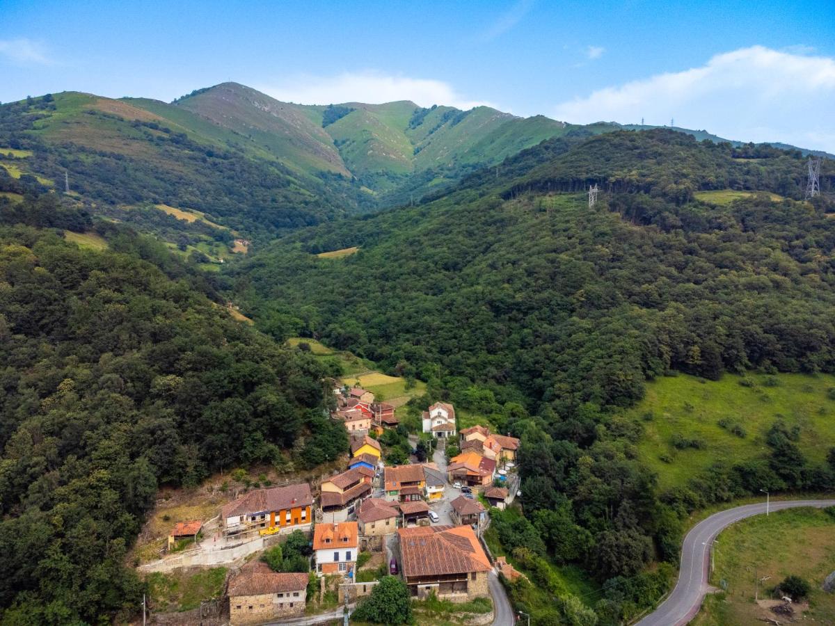 Apartamentos Rurales San Feliz Пола де Лена Екстериор снимка